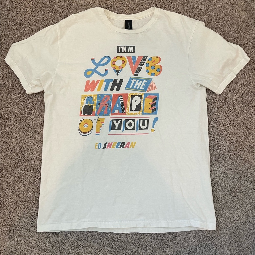 Ed Sheeran I’m In Love With The Shape Of You Men’s Short Sleeve Tee Shirt Medium